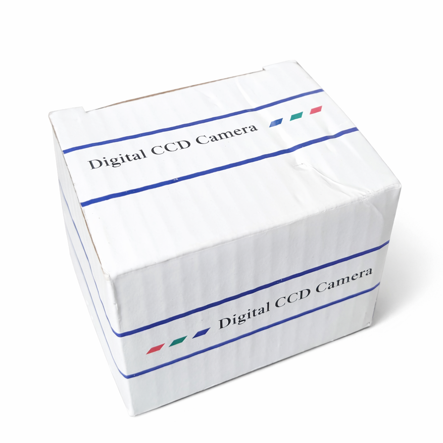 AOMWAY JST-P 600 FPV Kamera Linse und Gewindering Detailansicht auf weißem Hintergrund